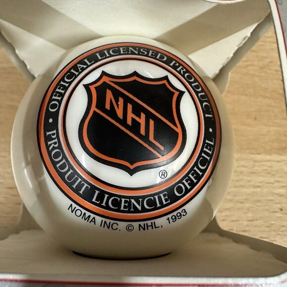 Vintage Noma Collectables - New York Rangers 1993 Christmas Ornament Canada - Picture 4 of 4